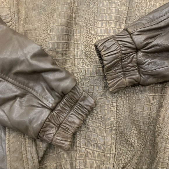 Alan Michaels Croco Embossed Bomber Leather Jacket with Possum Fur - Picture 13 of 16